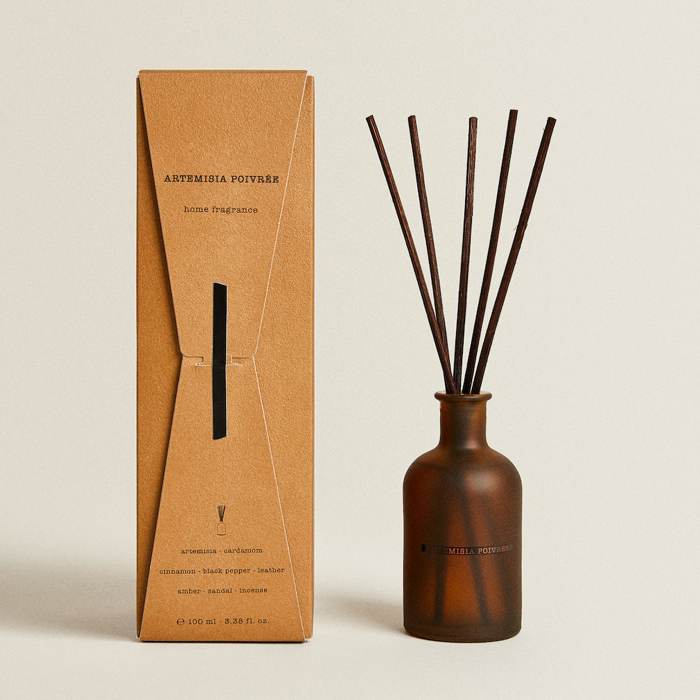 Marangyang Malaking Black Frosted Bottle 50ml 300ml Dried Flower Floral Aroma Essential Oil Reed Diffuser Oil Set Bulk