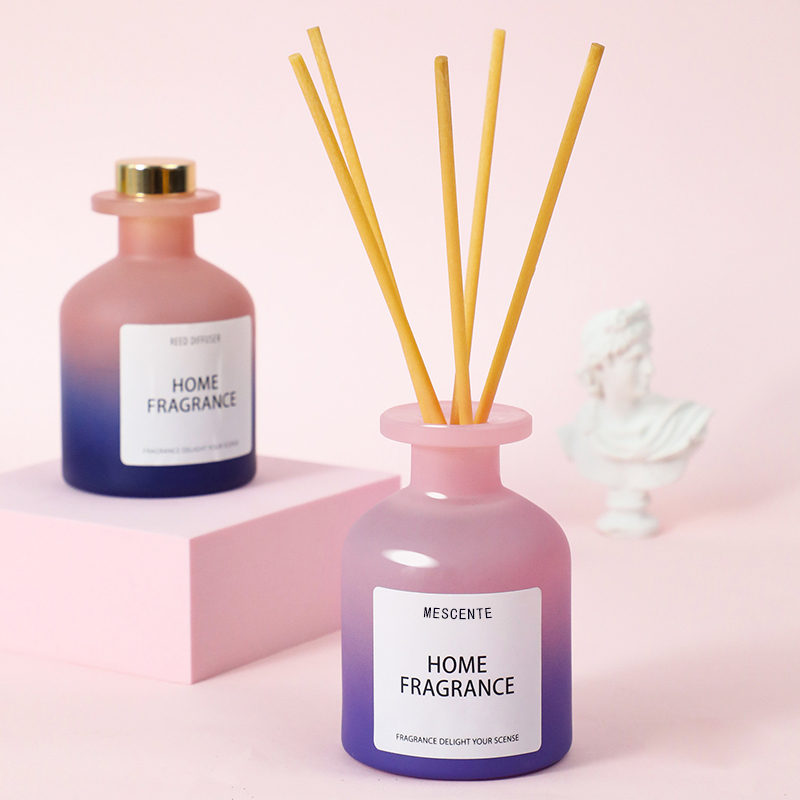 Pakyawan Natatanging Bote ng Bote na Pabango Mga Bulaklak Reed Diffuser Oil Refill Sa Mga Packaging Box Gift Set