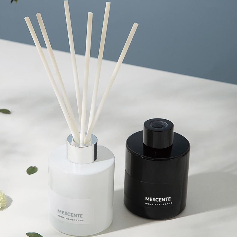 M&Scent Wholesale Luxury Private Label Decorative Flower Stick Fiber Reed Diffuser na may Stopper