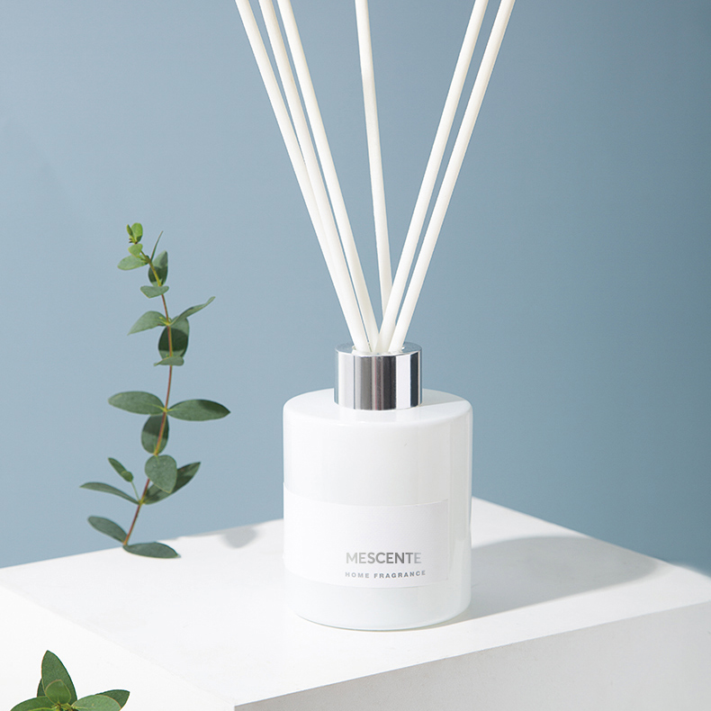 M&Scent Wholesale Luxury Private Label Decorative Flower Stick Fiber Reed Diffuser na may Stopper