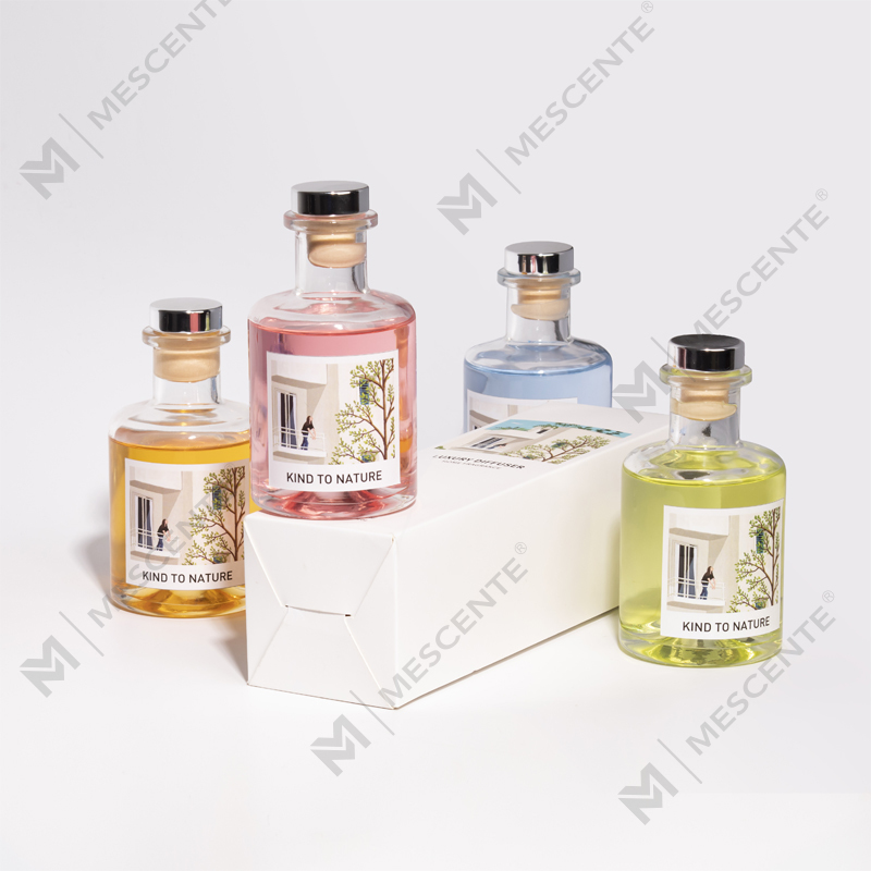 M&Scent Luxury 200ml Customized White Bottle Wooden Sticks Reed Diffuser na may Box
