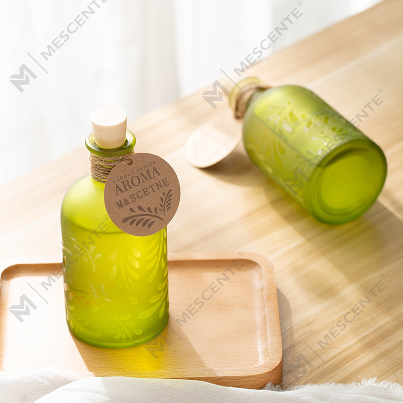 M&Scent Luxury Custom Private Label Glass Bottle Flower Liquid Reed Diffuser na May Gift Box