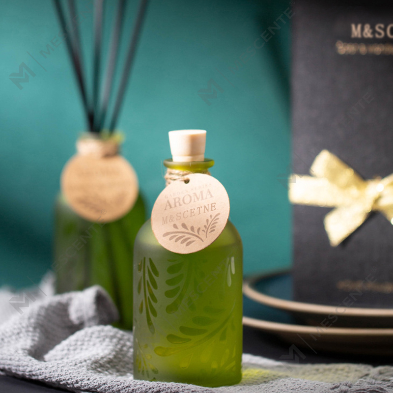 M&Scent Luxury Custom Private Label Glass Bottle Flower Liquid Reed Diffuser na May Gift Box