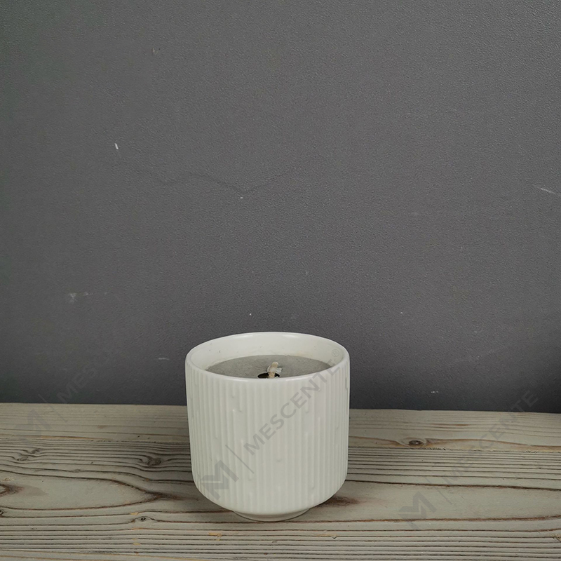 M&Scent Wholesale Luxury Ceramic Empty Square Matte Black Natatanging Amber Candle Jars na May Wooden Lid