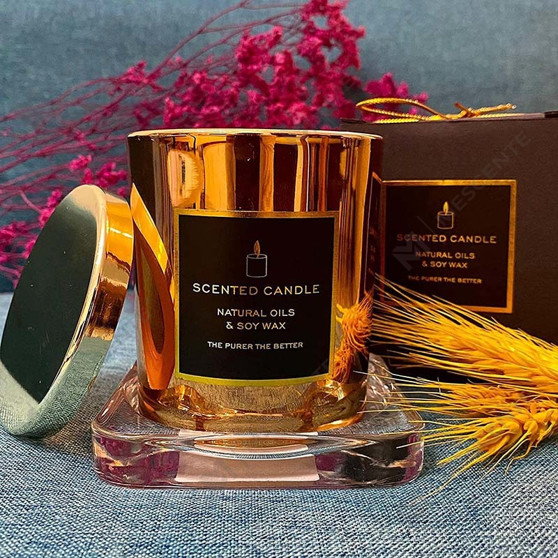 Bagong Luxurious Highly Strong Scented Natural Soy Golden Metal lidded Rose Gold Glass jar Nakakarelax na Aromatherapy Candle