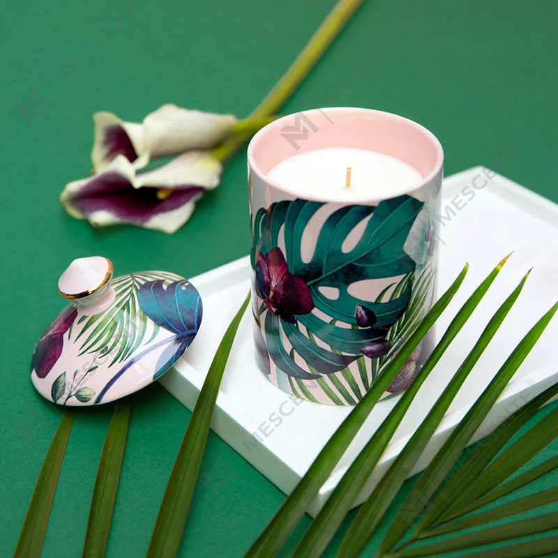 M&Scent Special Design Color Urban Botanics Tumbler Candle na may Folding Box