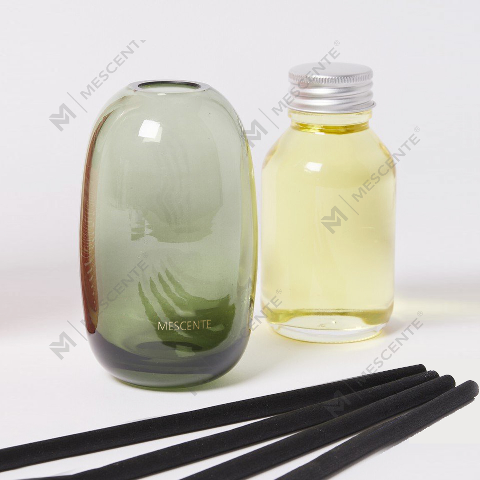 Marangyang 100ml 200ml 500ml Diamond Round Bottles Loris Sola Flowers Amber Crystal Eyfel Perfume Reed Diffuser Oil
